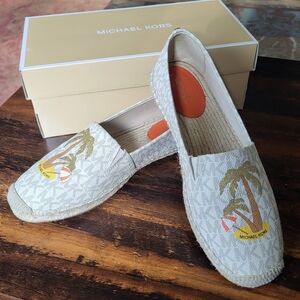 Michael Kors Womens Slip-on Shoe